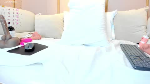 Cloe online show from 12.04.24