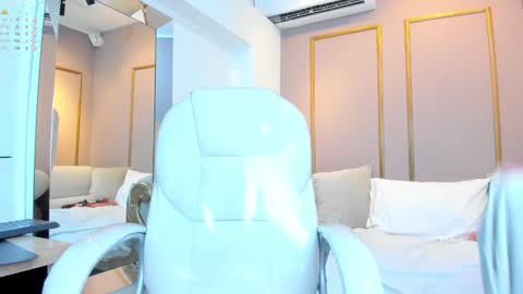 Cloe online show from 02.08.25