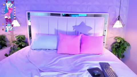 Snapshot of cloeharp chatting on 01.13.25 Cloe Harp online show from 01.13.25