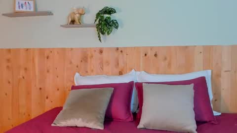 Chloe Smith online show from 09.24.25