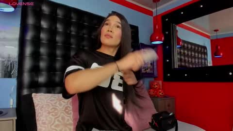 Snapshot of cloerodriguez chatting on 10.29.25 ---Cloe--- online show from 10.29.25