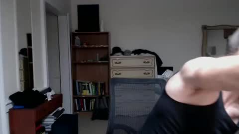 Snapshot of cloud900x chatting on 10.07.25 Cloud online show from 10.07.25