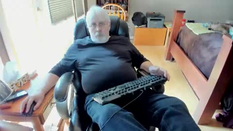 Snapshot of cloudalert62 chatting on 04.04.26 cloudalert62 online show from 04.04.26