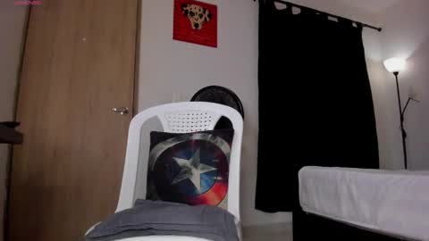Snapshot of cloudy_pigdude chatting on 04.29.26 CRISTIAN online show from 04.29.26