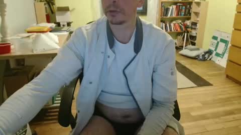 Snapshot of clouplefun chatting on 12.16.24 clouplefun online show from 12.16.24