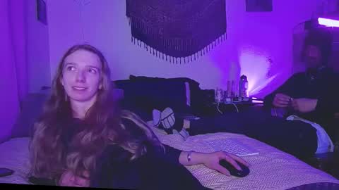 Snapshot of clover922169 chatting on 04.04.26 Clover online show from 04.04.26