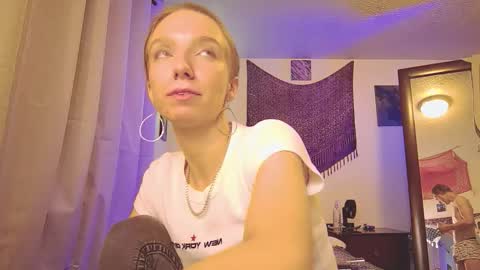 Snapshot of clover922169 chatting on 04.14.26 Clover online show from 04.14.26