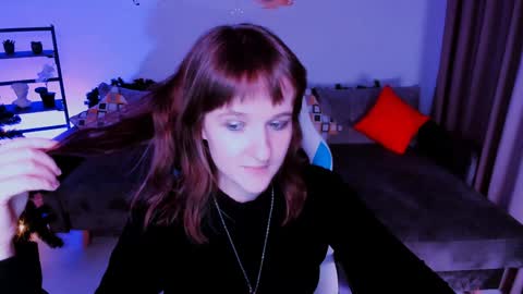  Clover  follow me  online show from 01.02.25