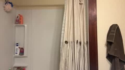 Snapshot of cloverboy1988 chatting on 02.19.25 cloverboy1988 online show from 02.19.25