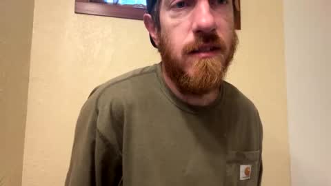 Snapshot of cloverboy1988 chatting on 10.19.25 cloverboy1988 online show from 10.19.25