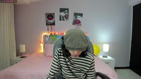 Snapshot of clown_face chatting on 06.21.26 emely dolce online show from 06.21.26