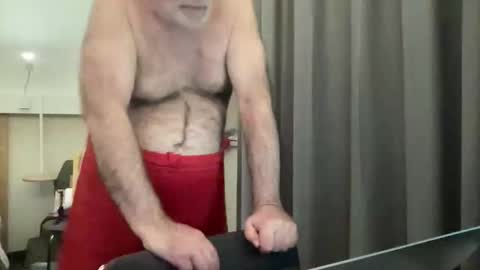 Snapshot of coach_karl chatting on 03.19.26 Coach Karl Porn Star Tip me all the way to my next trip online show from 03.19.26