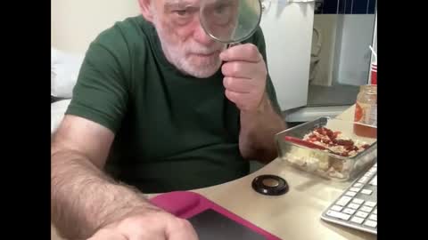 Snapshot of coach_karl chatting on 04.10.26 Coach Karl Porn Star Tip me all the way to my next trip online show from 04.10.26