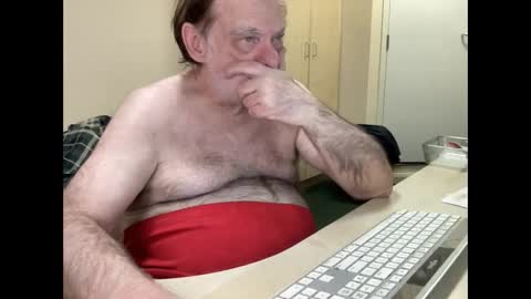 Snapshot of coach_karl chatting on 04.11.26 Coach Karl Porn Star Tip me all the way to my next trip online show from 04.11.26