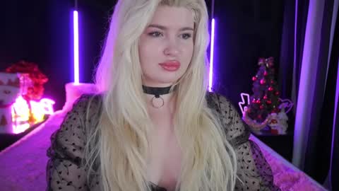 Snapshot of cocosecretss chatting on 12.25.24 onlyfans amyleyy online show from 12.25.24