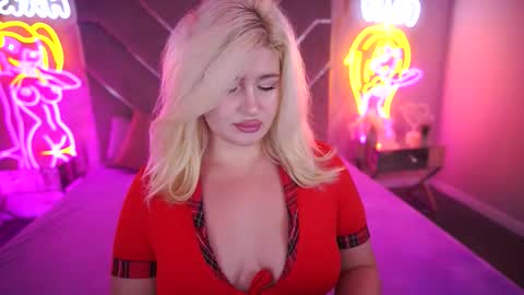 Snapshot of cocosecretss chatting on 10.16.25 onlyfans amyleyy online show from 10.16.25