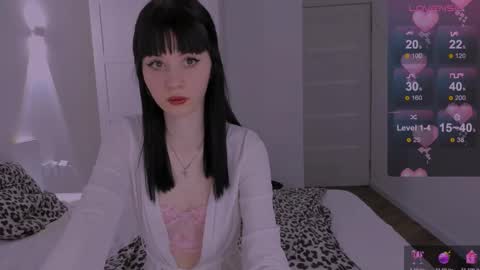 Snapshot of coddleweeper chatting on 02.10.25 Hello guys my name is Coddle online show from 02.10.25