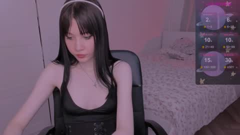 Snapshot of coddleweeper chatting on 03.11.25 Hello guys my name is Coddle online show from 03.11.25