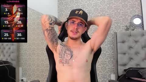 Snapshot of codyywalker chatting on 11.06.25 Cody Walker online show from 11.06.25