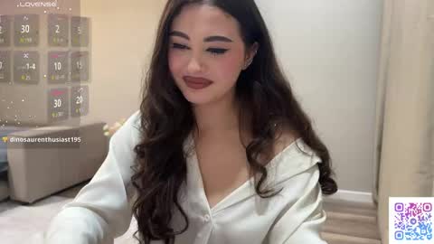 Yumi online show from 04.23.26