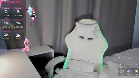 Snapshot of coldcherryeclipse chatting on 11.05.25 coldcherryeclipse online show from 11.05.25