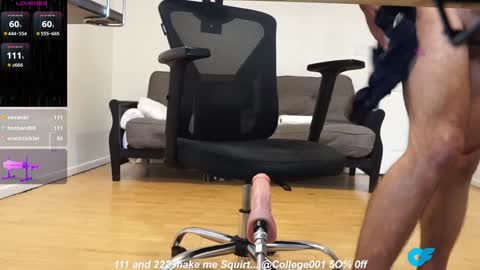 Snapshot of college001 chatting on 12.06.24 College001 online show from 12.06.24