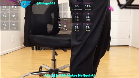 Snapshot of college001 chatting on 12.27.24 College001 online show from 12.27.24