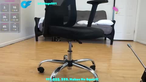 Snapshot of college001 chatting on 02.27.25 College001 online show from 02.27.25