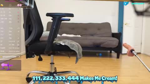 Snapshot of college001 chatting on 01.14.26 College001 online show from 01.14.26