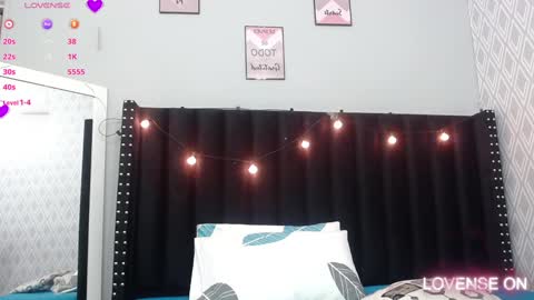 Snapshot of colombia_mommy_ chatting on 01.14.25 GRETCHEN online show from 01.14.25