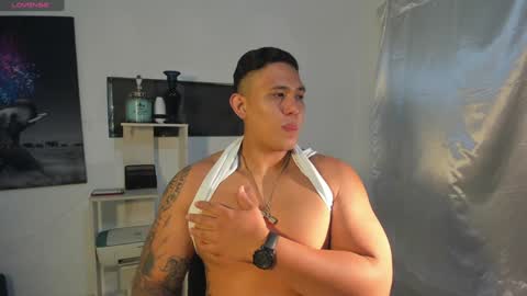 Snapshot of coltonmassif_ chatting on 12.05.24 coltonmassif_ online show from 12.05.24