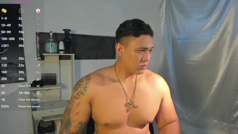 Snapshot of coltonmassif_ chatting on 12.12.24 coltonmassif_ online show from 12.12.24