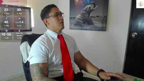 Snapshot of coltonmassif_ chatting on 10.21.25 coltonmassif_ online show from 10.21.25