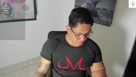 Snapshot of coltonmassif_ chatting on 11.04.25 coltonmassif_ online show from 11.04.25