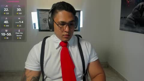 Snapshot of coltonmassif_ chatting on 11.24.25 coltonmassif_ online show from 11.24.25