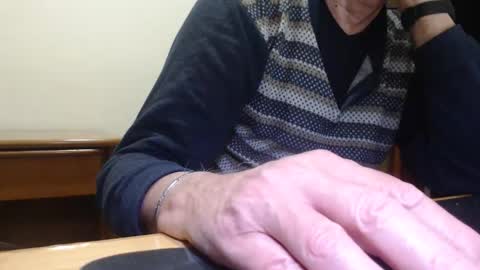 Snapshot of comemivuoi2 chatting on 04.16.26 comemivuoi2 online show from 04.16.26