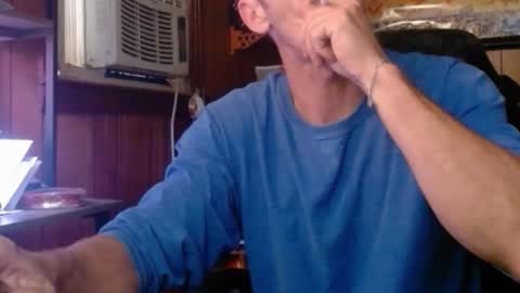 Snapshot of comic_king27 chatting on 04.06.26 Nelson or ComicKing and sometime Peachy143 online show from 04.06.26