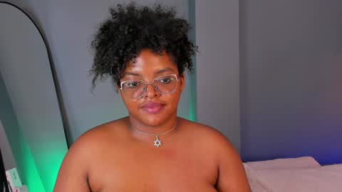 Snapshot of conielaurenth chatting on 01.30.25 conielaurenth online show from 01.30.25