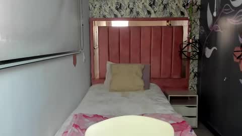 C O N N I E online show from 02.20.26