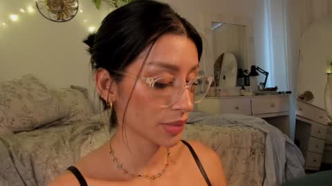 connie    online show from 02.08.25