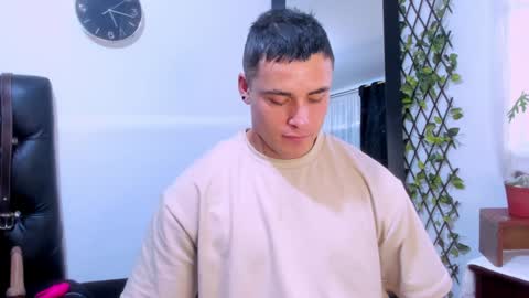 Snapshot of connorsmith_26 chatting on 01.27.25 Connor Smith online show from 01.27.25