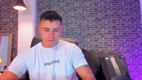 Snapshot of connorsmith_26 chatting on 09.29.25 Connor Smith online show from 09.29.25