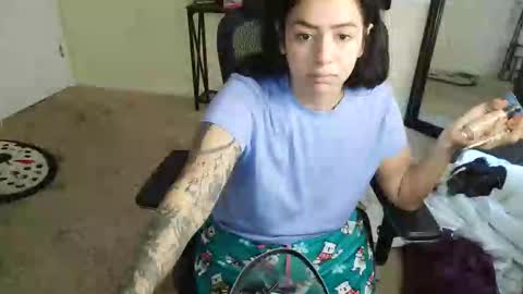 Snapshot of controllercutie chatting on 03.01.26 controllercutie online show from 03.01.26