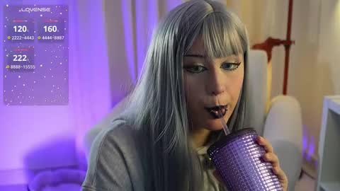 Snapshot of cookielemoon chatting on 12.04.25 Cherri morningstar help me get to 100 thumbs up 3 online show from 12.04.25