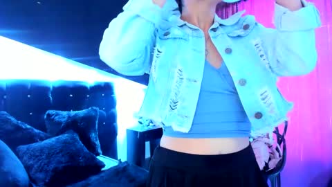 Snapshot of coral_gibson chatting on 02.04.25 Coral online show from 02.04.25