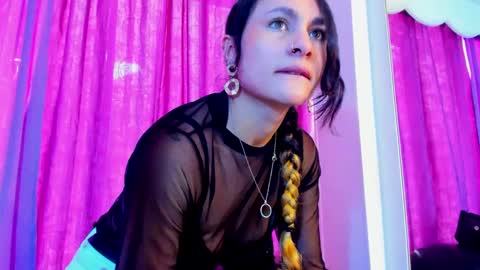 Snapshot of coral_gibson chatting on 02.19.25 Coral online show from 02.19.25