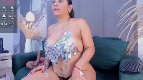 Snapshot of coral_rousee chatting on 07.17.26 coral_rousee online show from 07.17.26