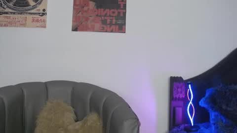 Coralie Bronson online show from 02.14.26