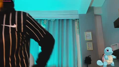 Snapshot of coralinericce_ chatting on 12.31.24 Coral Stefani online show from 12.31.24