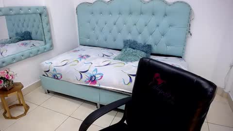 Snapshot of cordelia_perlman chatting on 11.10.25 Cordelia online show from 11.10.25